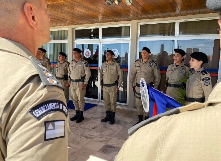 COMANDO DE POLICIAMENTO DA REGIÃO NORTE REALIZA SOLENIDADE DE APOSIÇÃO DE LUVAS AOS OFICIAIS RECÉM-PROMOVIDOS 086b66c1-7775-4f1a-90c6-b969713d7d39